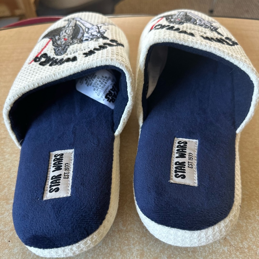 Disney Parks Star Wars White Slippers - Picture 2 of 5